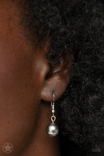 Load image into Gallery viewer, Lady In Waiting - Barbara Towles Masterson's Store