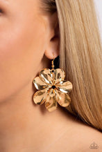 Load image into Gallery viewer, Hinging Hallmark - Gold Earrings
