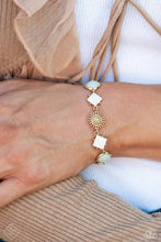 Load image into Gallery viewer, Simply Santa Fe - Fashion Fix September 2023
