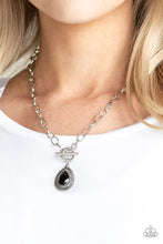 Load image into Gallery viewer, Sheen Queen - Black Necklace
