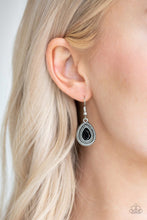 Load image into Gallery viewer, Sheen Queen - Black Necklace
