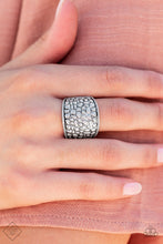 Load image into Gallery viewer, &quot;DOTTED DECORUM&quot; SILVER FASHION FIX RING October 2021
