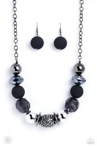 A WARM WELCOME - BLACK GUNMETAL CHUNKY BLOCKBUSTER SHORT NECKLACE - JUNE 2023 EXCLUSIVE - PAPARAZZI