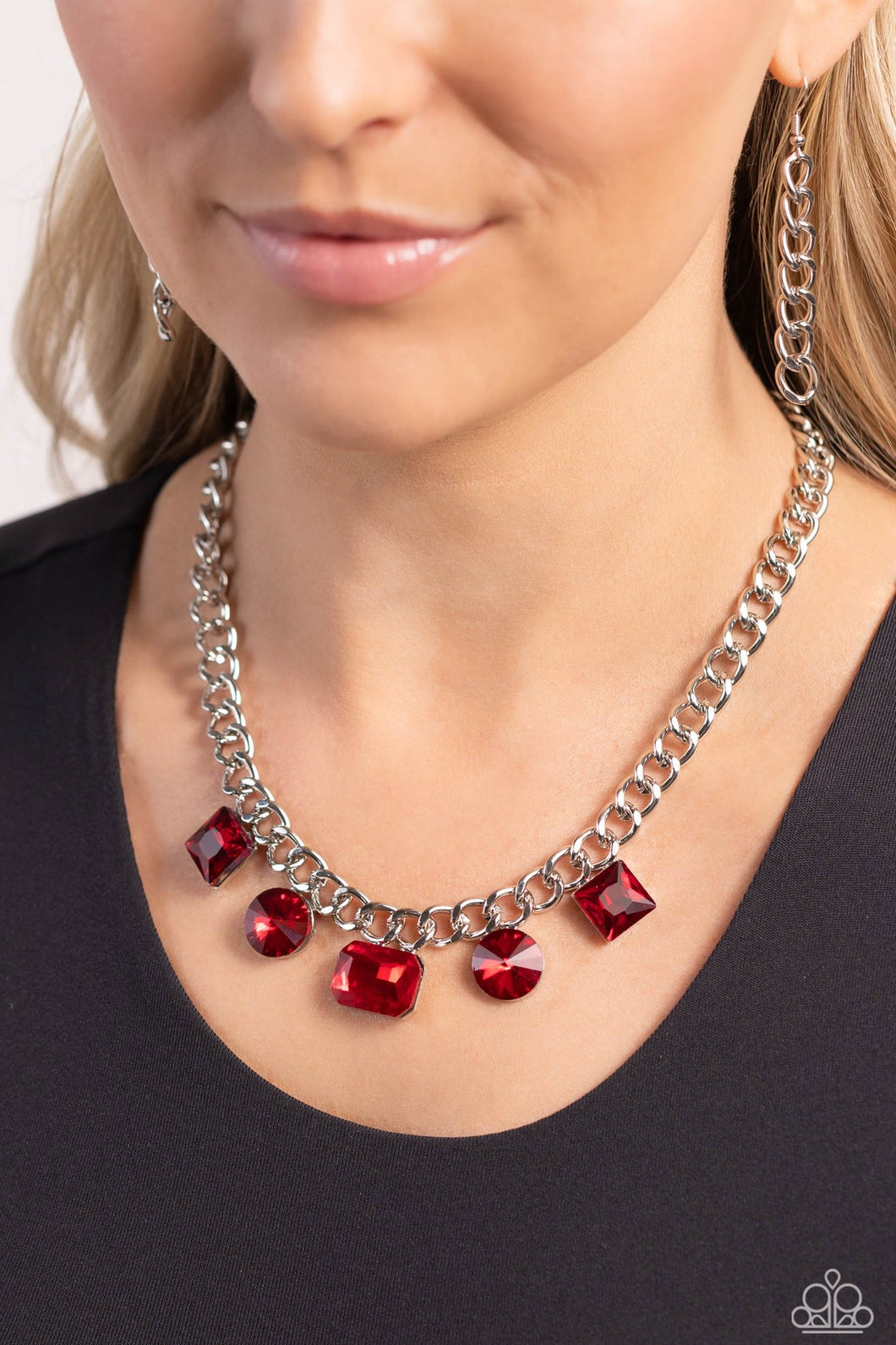 ALTERNATING AUDACITY - RED GEM SILVER CHUNKY CHAIN SHORT NECKLACE - PAPARAZZI