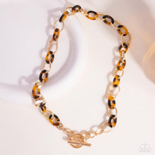 Load image into Gallery viewer, Smooth Season - Brown Tortoise Shell Link Gold Toggle Short Necklace
