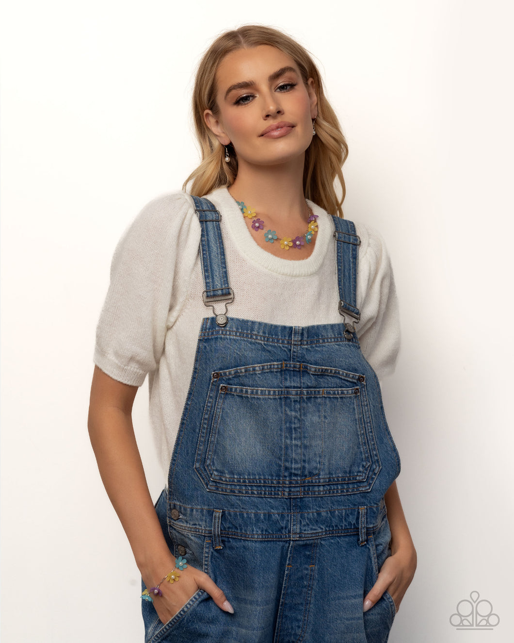 Necklace: 