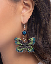 Load image into Gallery viewer, Fluttering Feature - Green
