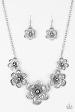 Load image into Gallery viewer, Secret Garden - Silver Floral Pedal Necklace
