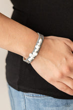 Load image into Gallery viewer, Pebble Paradise - Silver - Barbara Towles Masterson&#39;s Store
