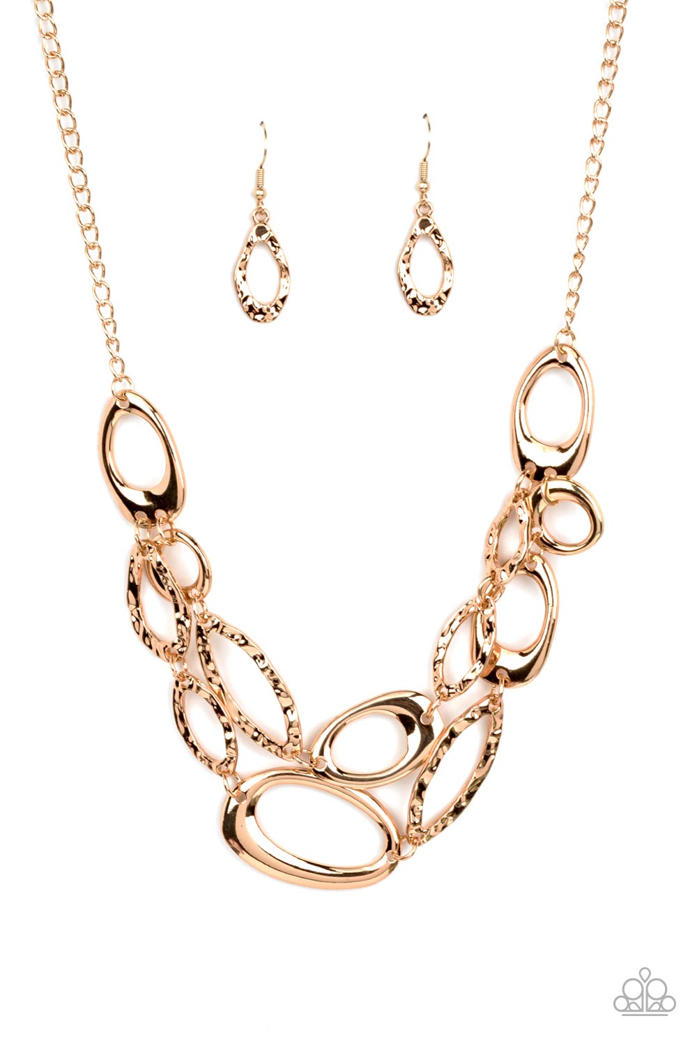 Game OVAL - Gold Paparazzi Necklace