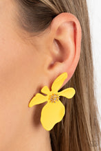 Load image into Gallery viewer, Hawaiian Heiress - Yellow - Barbara Towles Masterson&#39;s Store
