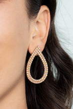 Load image into Gallery viewer, Diva Dust - Gold Earring Paparazzi

