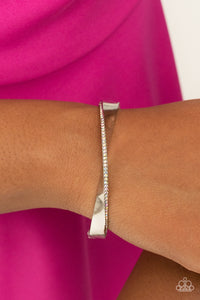 Artistically Adorned - Multi Paparazzi Bracelet