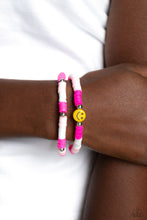 Load image into Gallery viewer, IN SMILE - PINK SMILEY FACE STRETCHY BRACELET - PAPARAZZI
