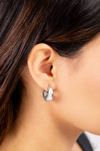 Load image into Gallery viewer, Boss BEVEL - Silver Earrings
