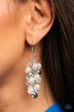 Load image into Gallery viewer, Pursuing Perfection - White - January 2022 Fashion Fix - Barbara Towles Masterson&#39;s Store

