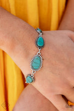 Load image into Gallery viewer, Simply Santa Fe - Complete Trend Blend - Fashion Fix August 2021 - Barbara Towles Masterson&#39;s Store
