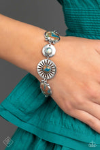 Load image into Gallery viewer, Simply Santa Fe - Paparazzi Complete Trend Blend April 2023
